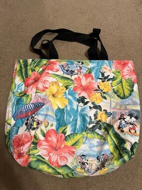 Disney x ALOHA Collection Poolside Party Daytripper Tote